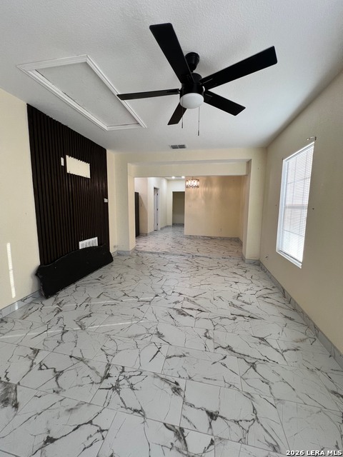 Image 37 of 51 For 166 Big Oak Dr