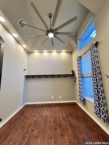 Image 4 of 51 For 166 Big Oak Dr