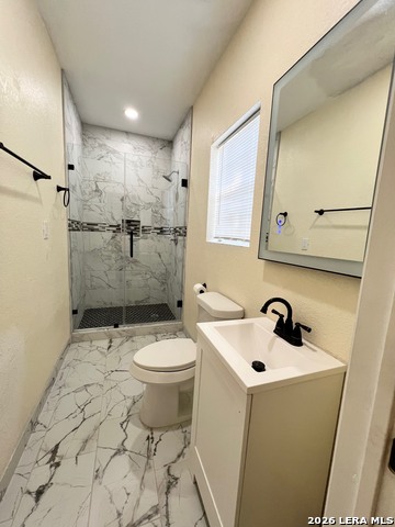 Image 41 of 51 For 166 Big Oak Dr