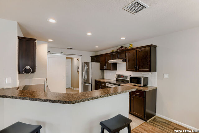 Image 10 of 29 For 9903 Buescher