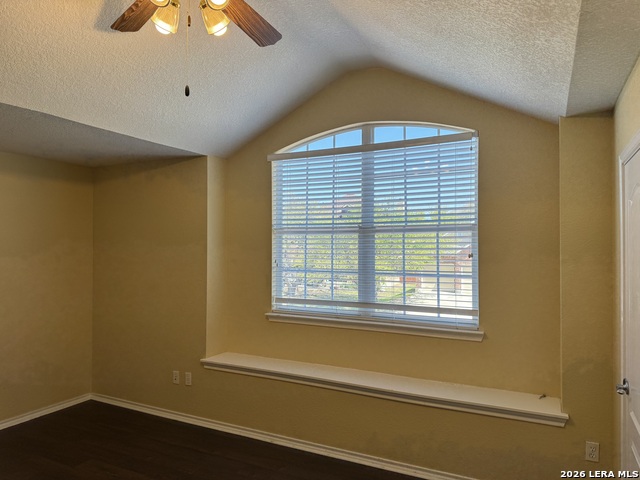 Image 34 of 45 For 26119 Starling Hill