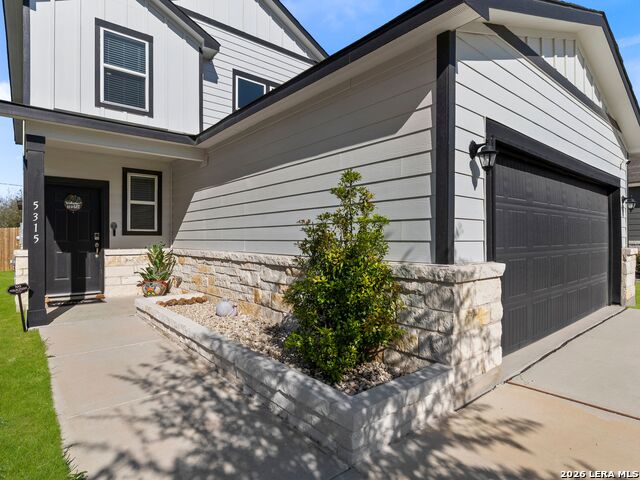 Image 2 of 35 For 5315 Tourmaline Loop