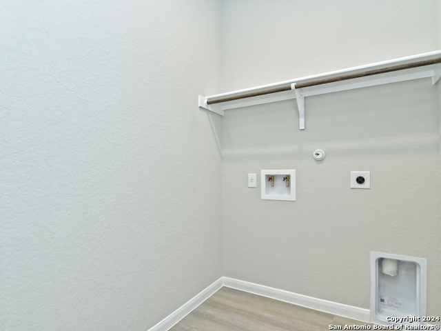 Image 12 of 51 For 5332 Saunter