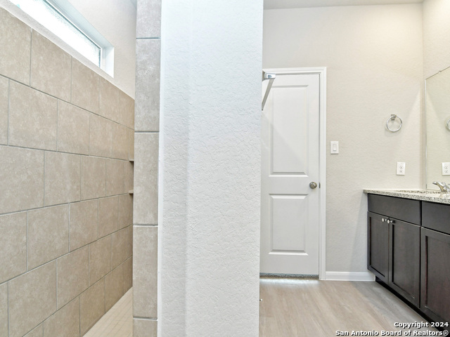 Image 19 of 51 For 5332 Saunter