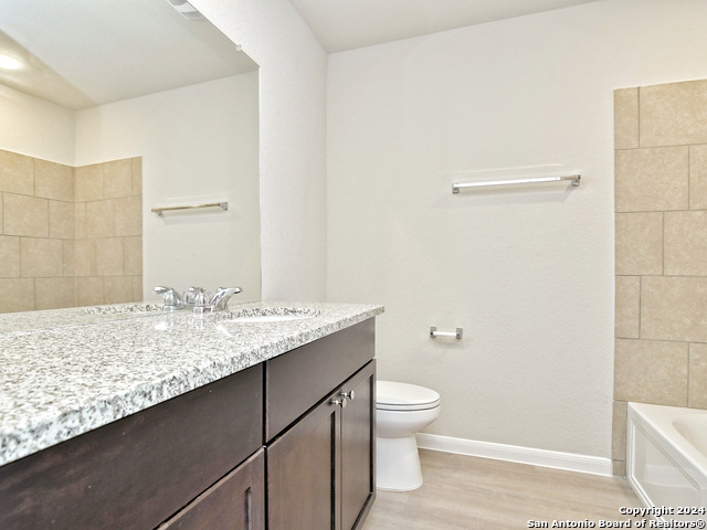 Image 21 of 51 For 5332 Saunter