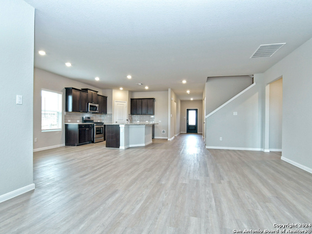 Image 6 of 51 For 5332 Saunter