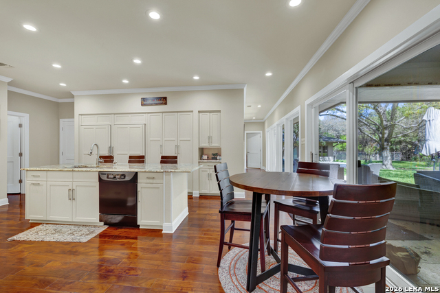 Image 13 of 46 For 8 Trophy  