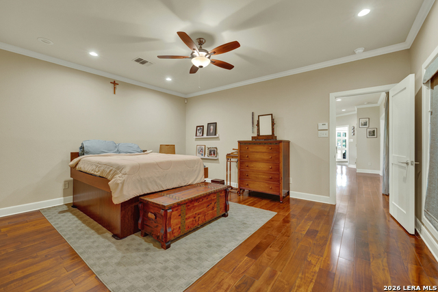 Image 18 of 46 For 8 Trophy  