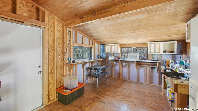 Image 19 of 25 For 1268 Lakeside