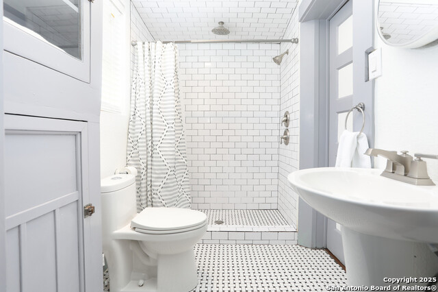 Image 14 of 20 For 131 Klein St  1