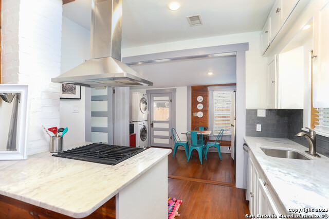 Image 6 of 20 For 131 Klein St  1