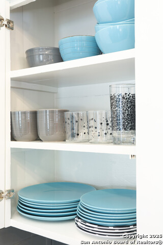 Image 7 of 20 For 131 Klein St  1