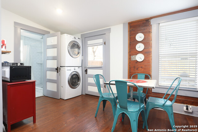 Image 9 of 20 For 131 Klein St  1