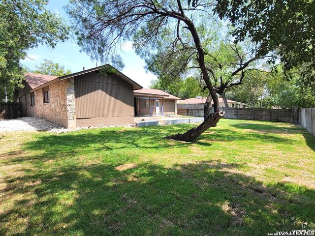 Image 20 of 21 For 13711 Briarmeadow St