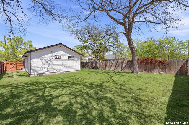 Image 24 of 25 For 1318 Dawson  