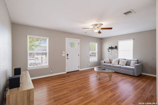 Image 7 of 25 For 1318 Dawson  