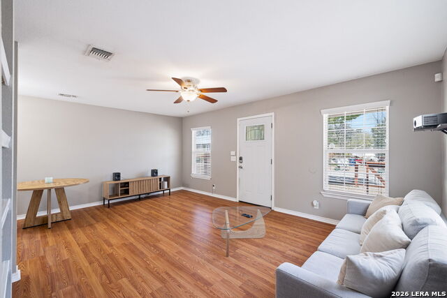 Image 8 of 25 For 1318 Dawson  