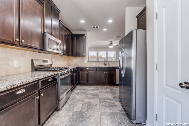 Image 10 of 30 For 22417 Carriage Trace