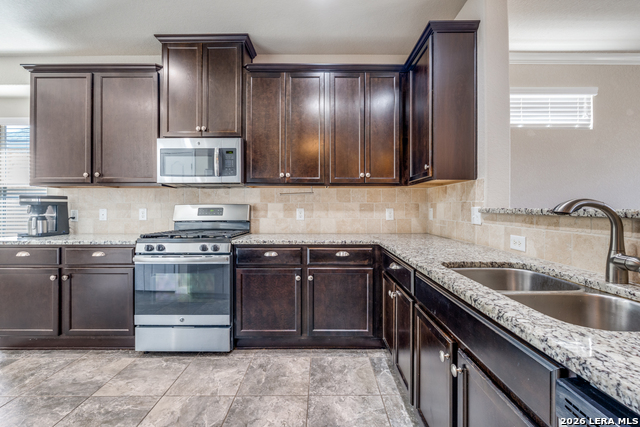 Image 11 of 30 For 22417 Carriage Trace