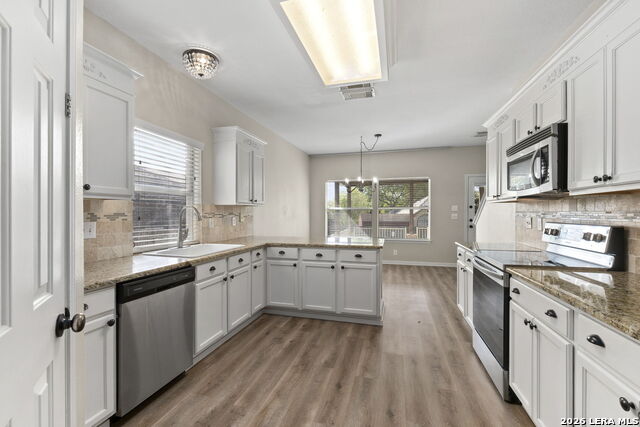 Image 20 of 43 For 1641 Ebony  