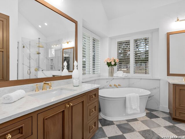 Listing photo id 20 for 676 Highgate Dr