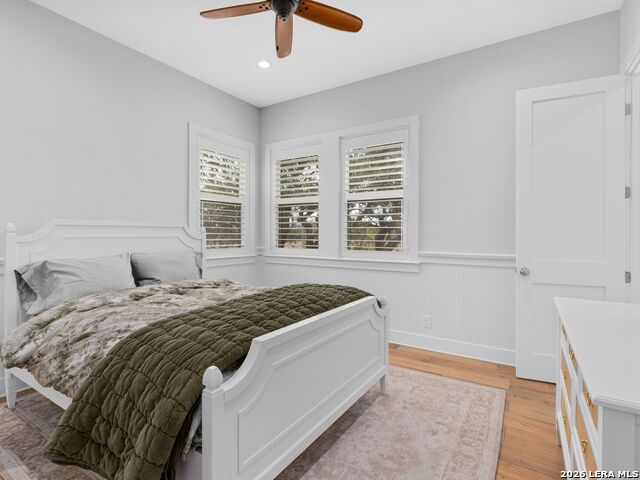 Listing photo id 31 for 676 Highgate Dr