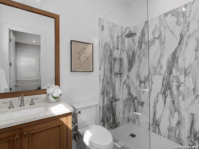 Listing photo id 32 for 676 Highgate Dr