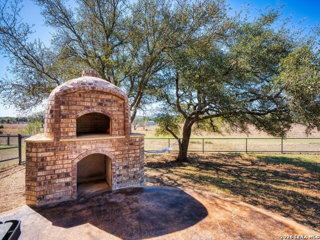 Listing photo id 34 for 676 Highgate Dr