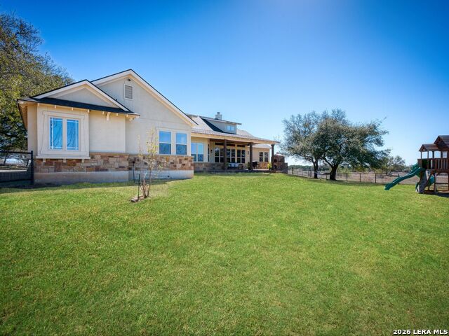 Listing photo id 36 for 676 Highgate Dr