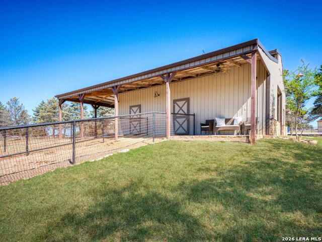 Listing photo id 38 for 676 Highgate Dr
