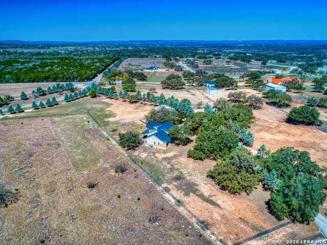 Listing photo id 46 for 676 Highgate Dr