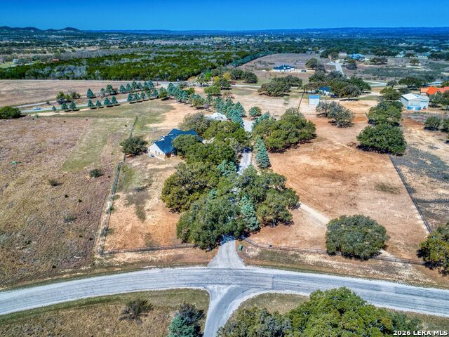 Listing photo id 47 for 676 Highgate Dr