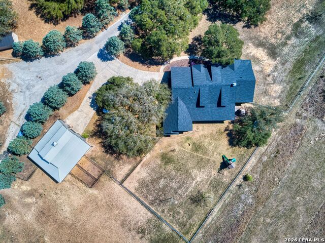 Listing photo id 50 for 676 Highgate Dr