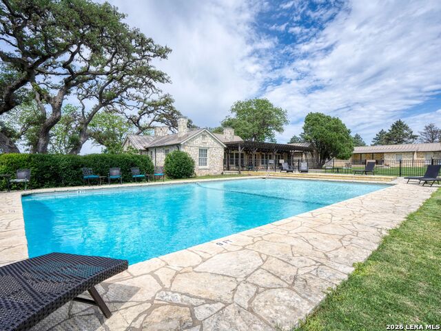 Listing photo id 56 for 676 Highgate Dr