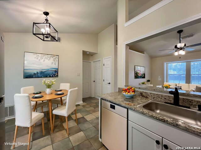 Listing photo id 1 for 10254 Dover Ridge  401