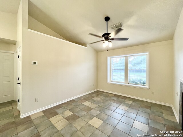 Listing photo id 5 for 10254 Dover Ridge  401