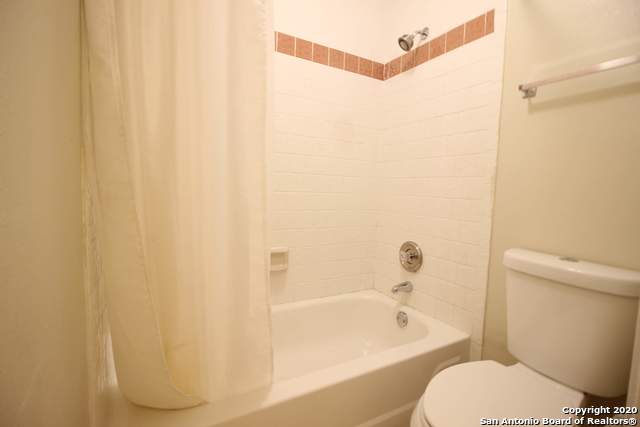 Image 13 of 21 For 1023 Hedgestone Dr