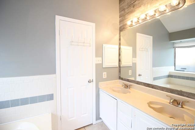 Image 19 of 21 For 1023 Hedgestone Dr