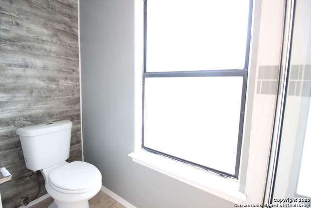 Image 20 of 21 For 1023 Hedgestone Dr