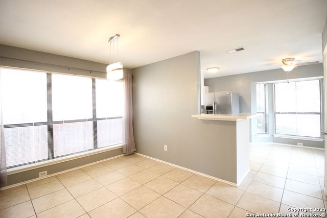 Image 5 of 21 For 1023 Hedgestone Dr