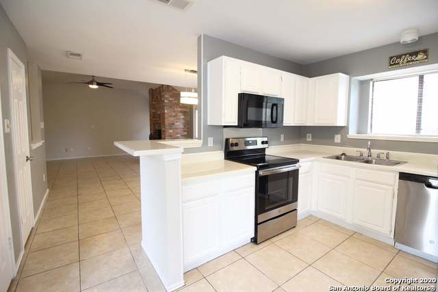 Image 6 of 21 For 1023 Hedgestone Dr