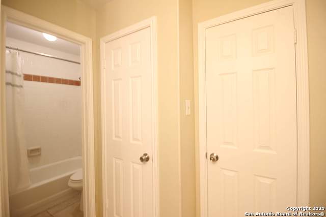 Image 9 of 21 For 1023 Hedgestone Dr