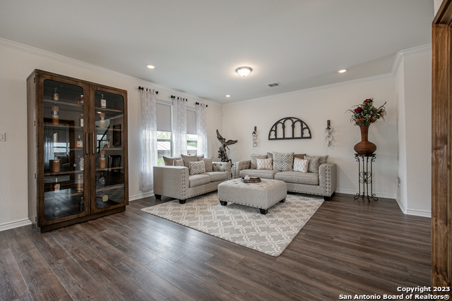 Image 14 of 52 For 10007 Overlook Point