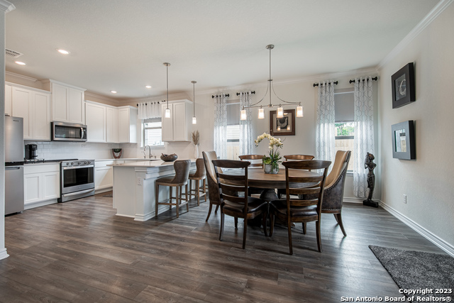 Image 17 of 52 For 10007 Overlook Point