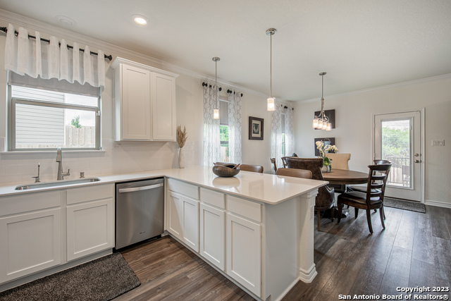 Image 25 of 52 For 10007 Overlook Point