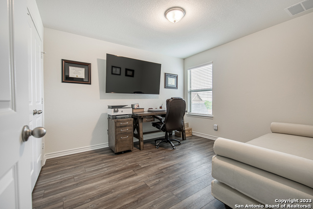 Image 31 of 52 For 10007 Overlook Point