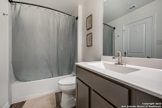 Image 32 of 52 For 10007 Overlook Point