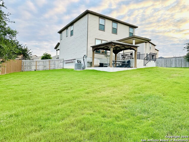 Image 36 of 52 For 10007 Overlook Point