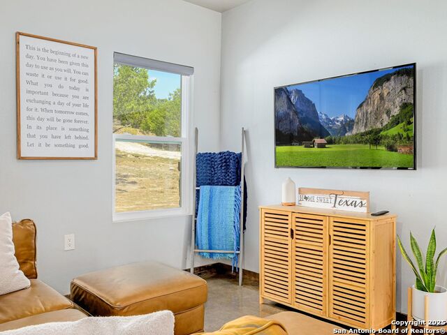 Image 13 of 63 For 6766 Spring Branch Road