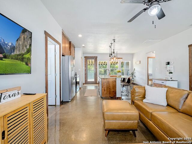 Image 15 of 63 For 6766 Spring Branch Road